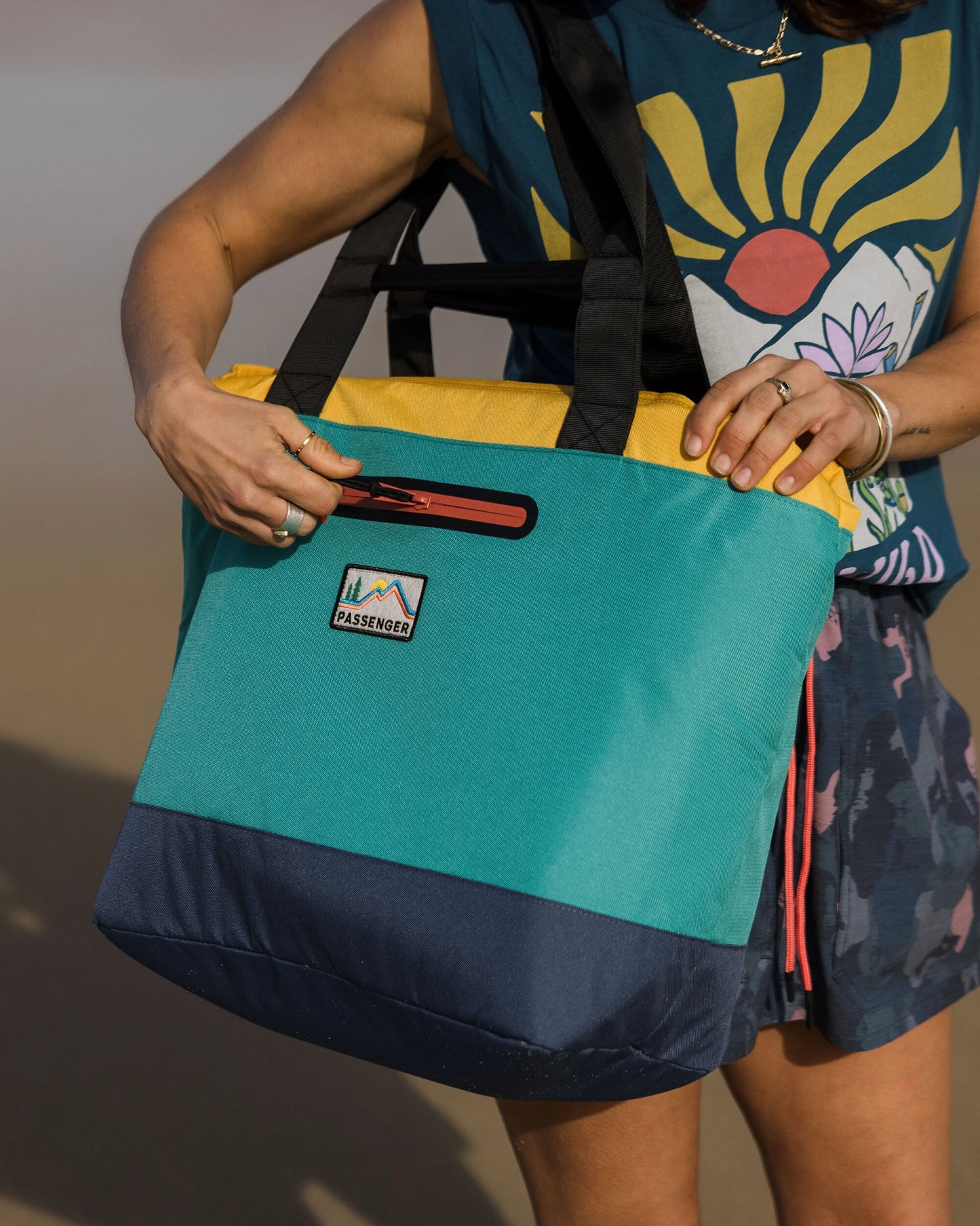 Womens_Tote Recycled Cooler Bag - Multi Primary