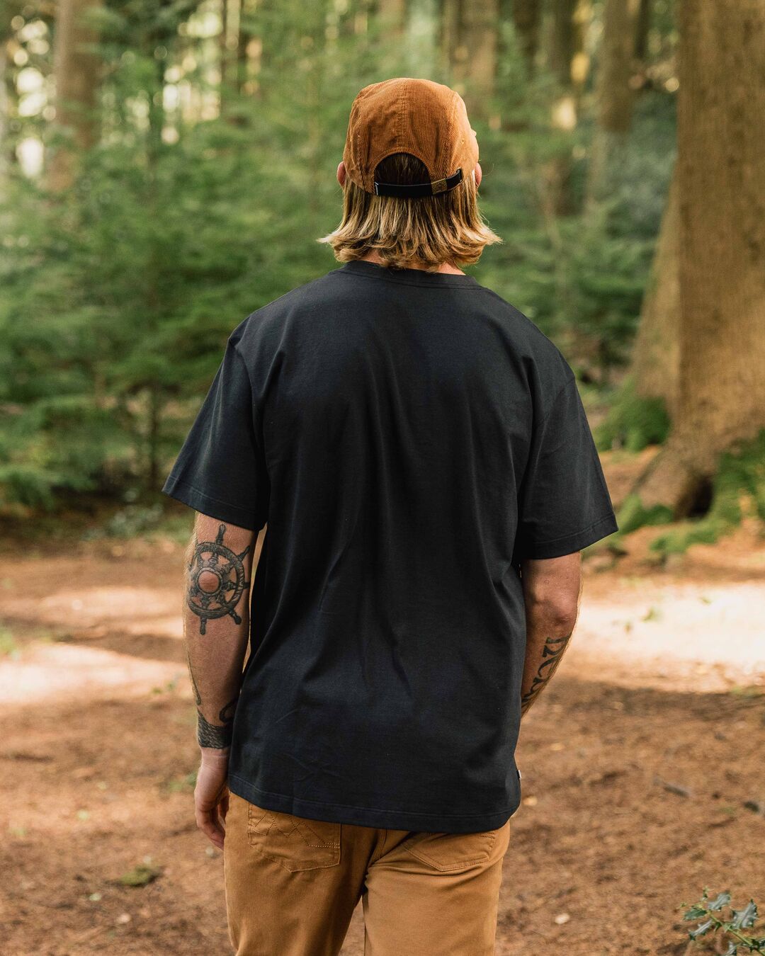 Heritage Recycled Relaxed Fit T-Shirt - Black - Lifestyle