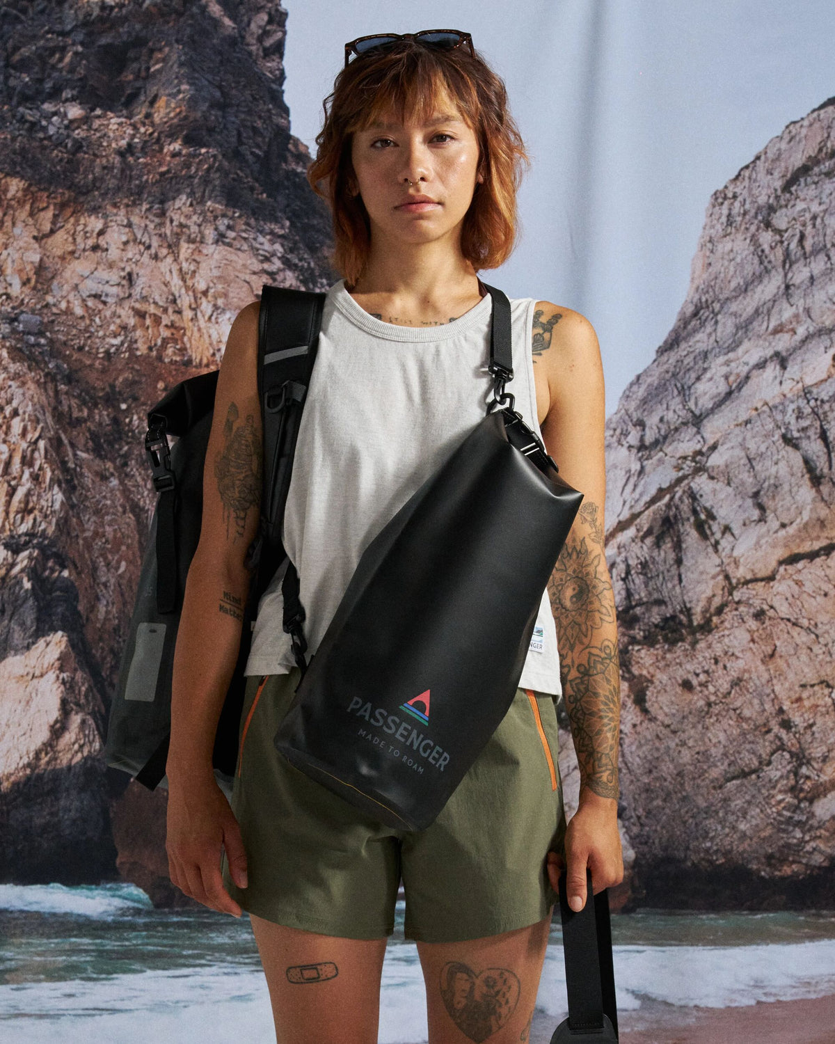 Tide 10L Dry Bag - Black - Studio Model - Female