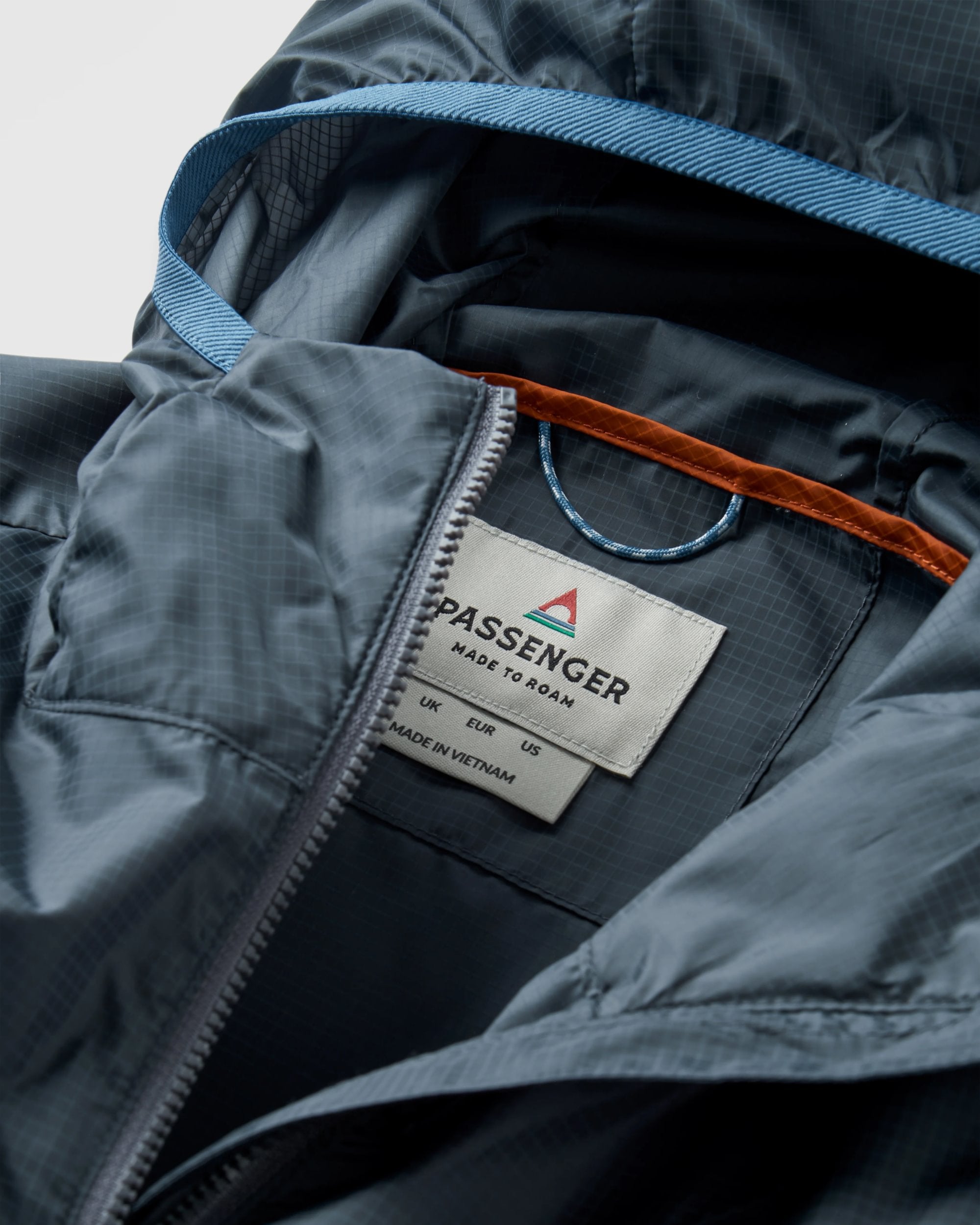 Gusto Recycled Windshell Anorak - Charcoal/Storm Grey - Flatlay