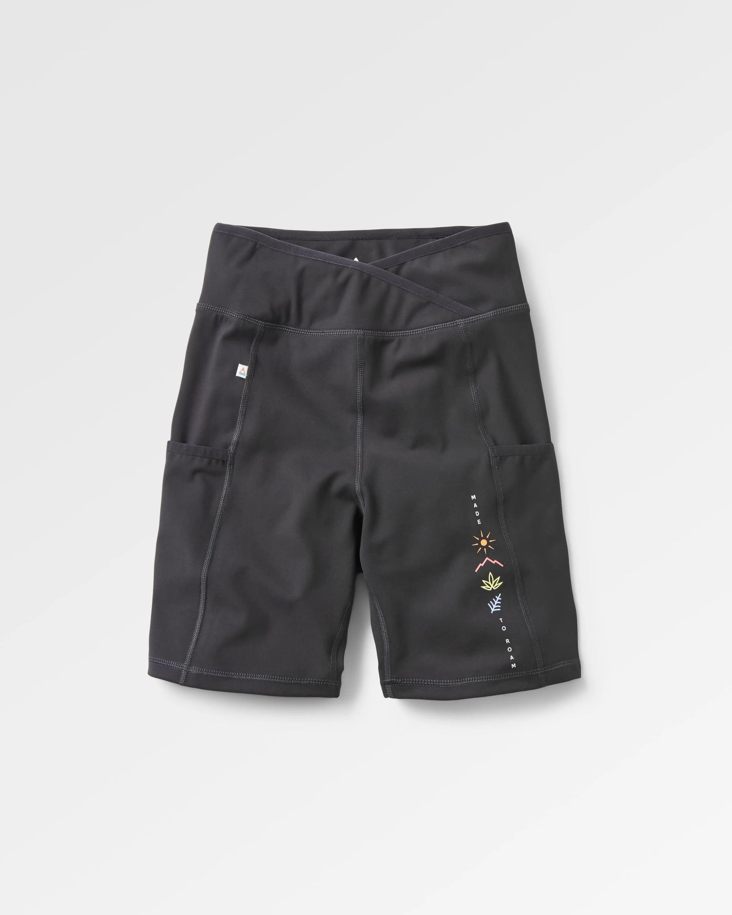 Mantra Recycled Active Short - Black - Flatlay