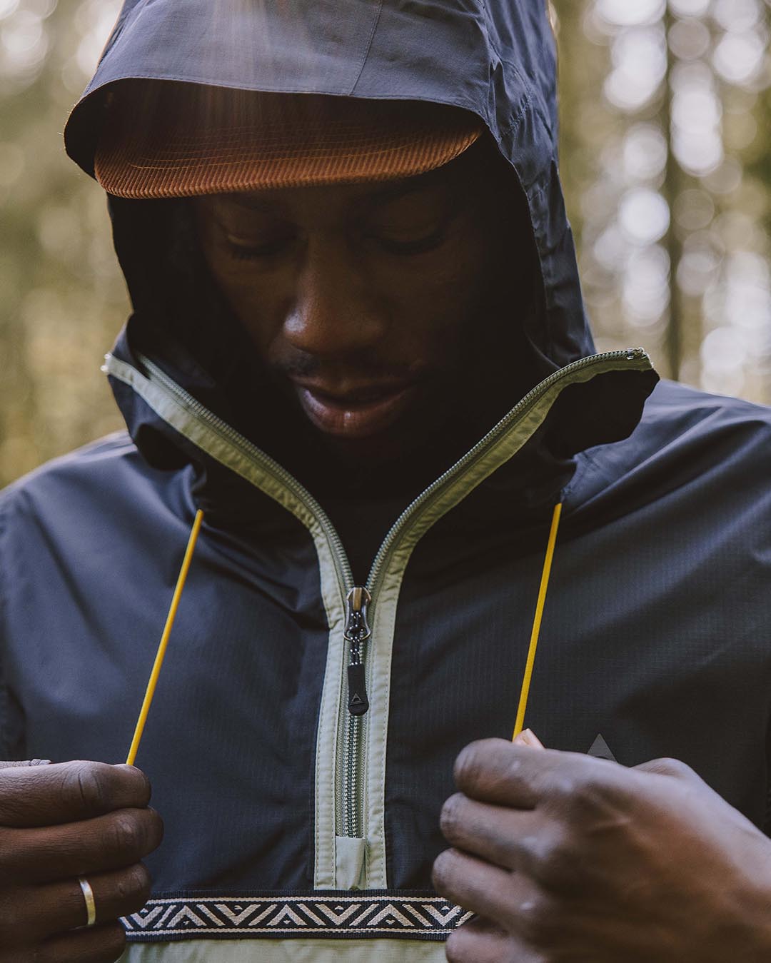Flow 1/2 Zip Recycled Waterproof Jacket - True Black/Pistachio