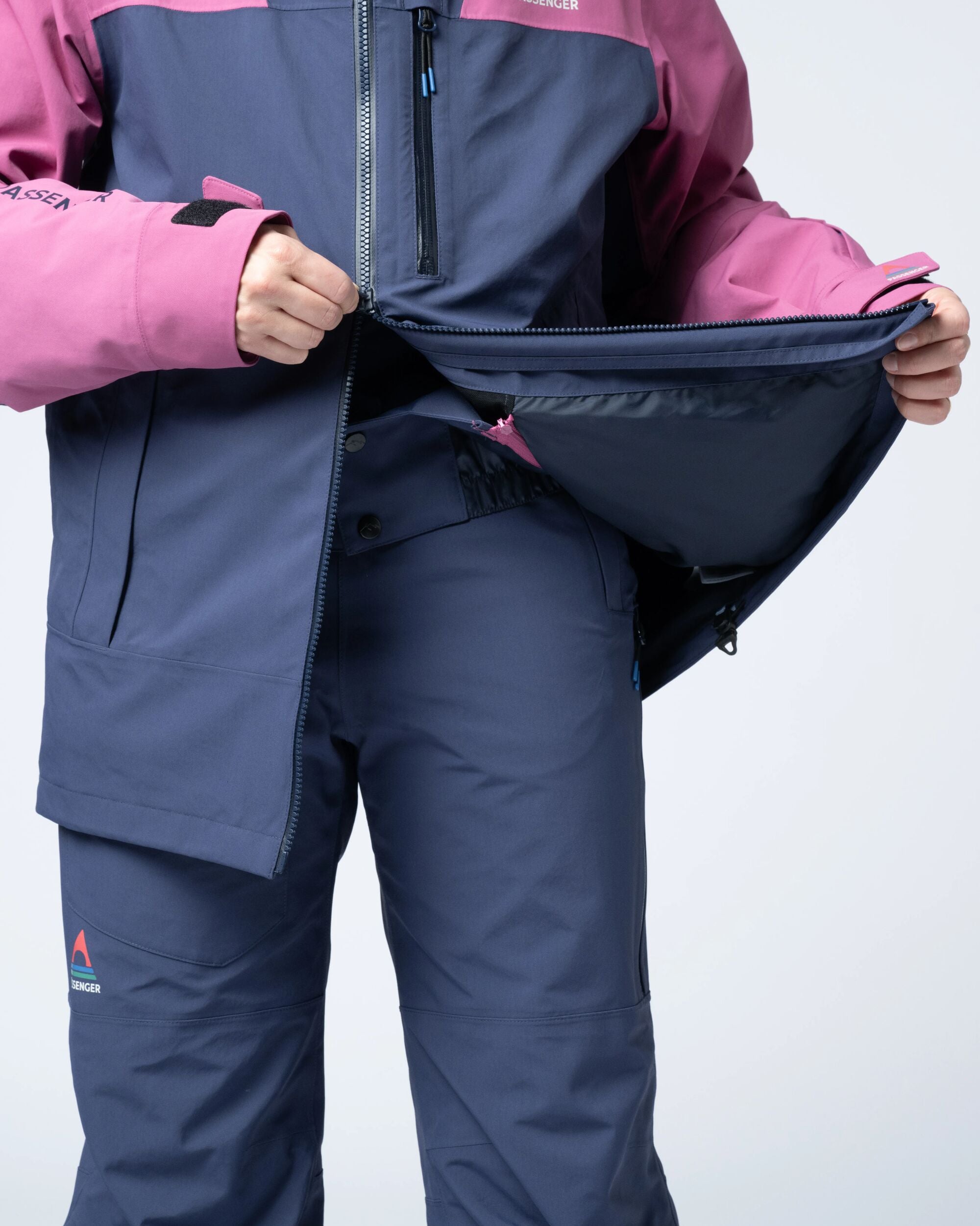 Snowscape Women's Recycled Jacket - Rich Navy - Flatlay