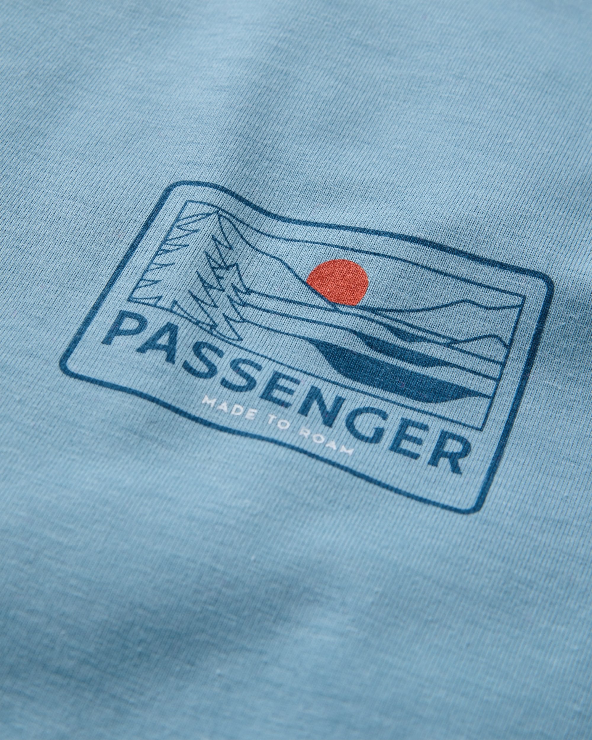 Roamscreen UPF50 Drirelease® Men's LS T-Shirt - Faded Denim - Flatlay