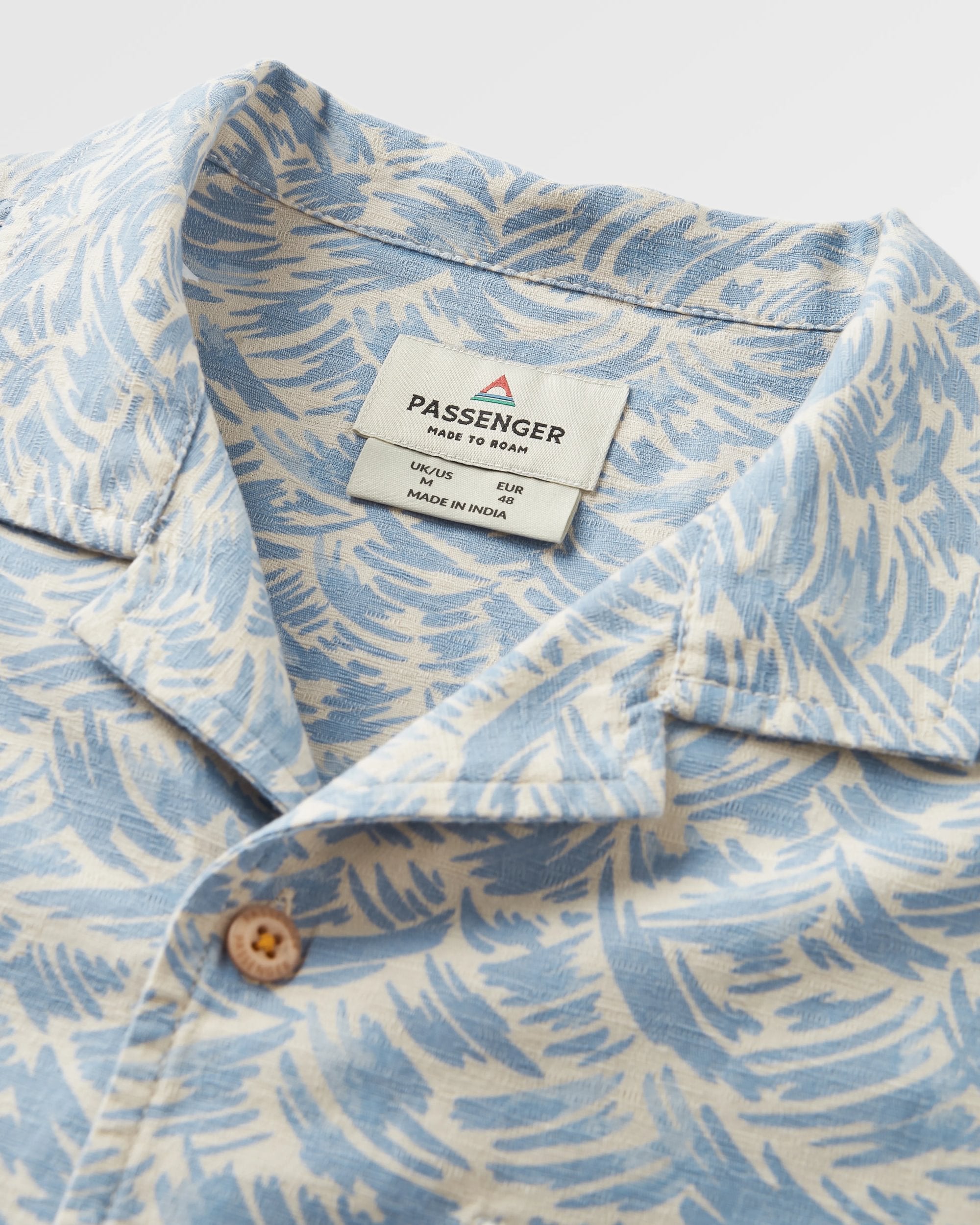 Cove Textured Organic Cotton Shirt - Waves Birch - Flatlay