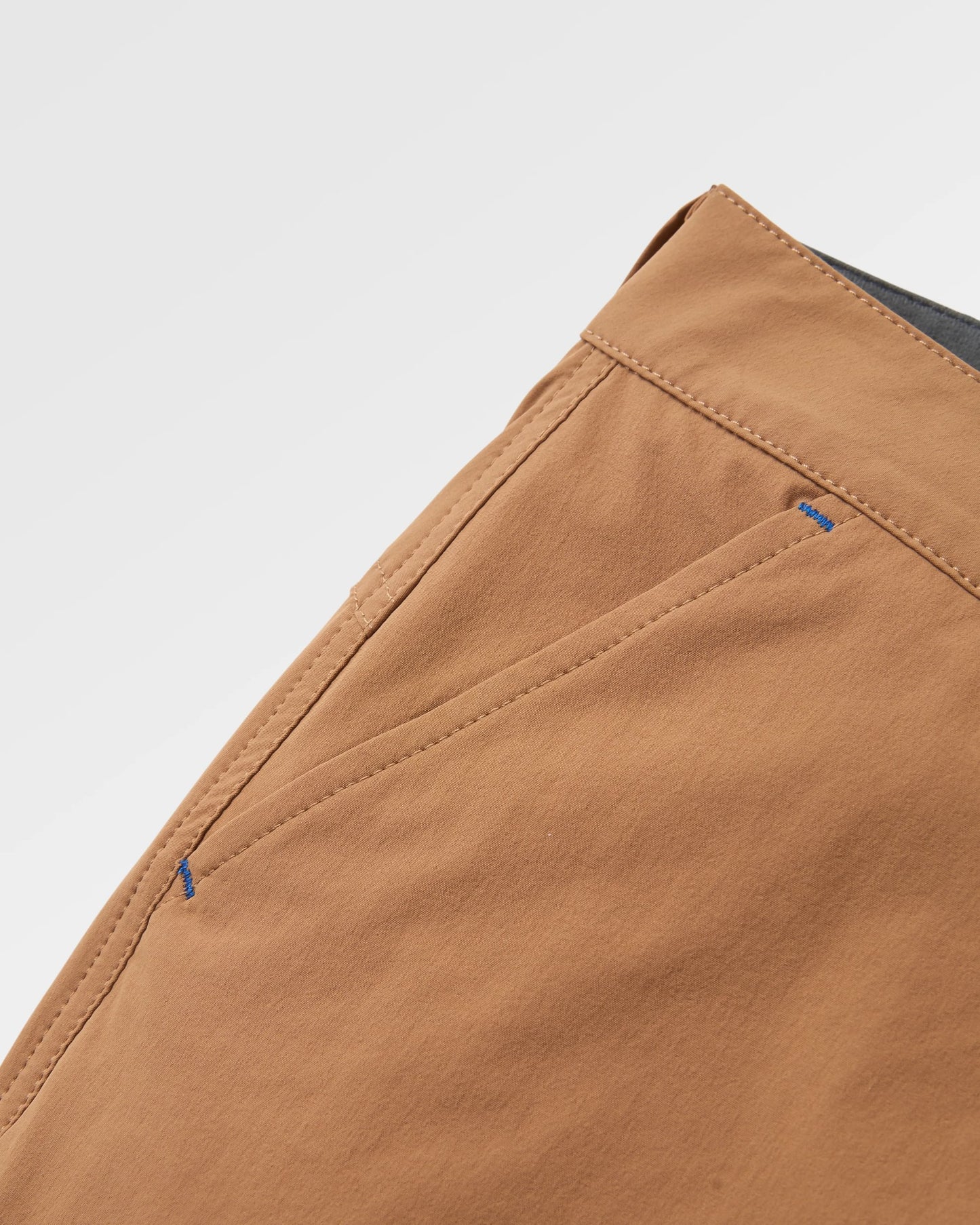 365 Trail Roll Up Short 2.0 - Toffee - Flatlay