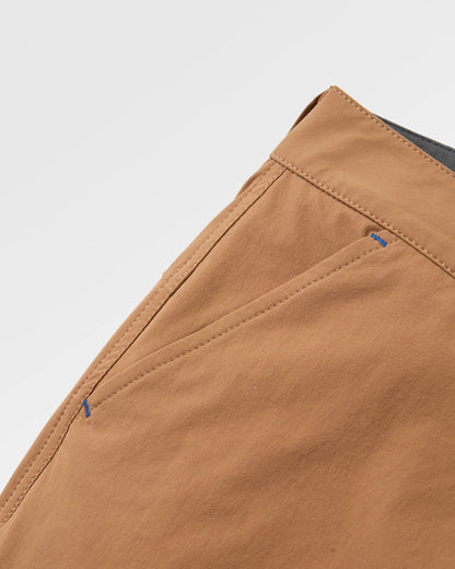 365 Trail Roll Up Short 2.0 - Toffee - Flatlay