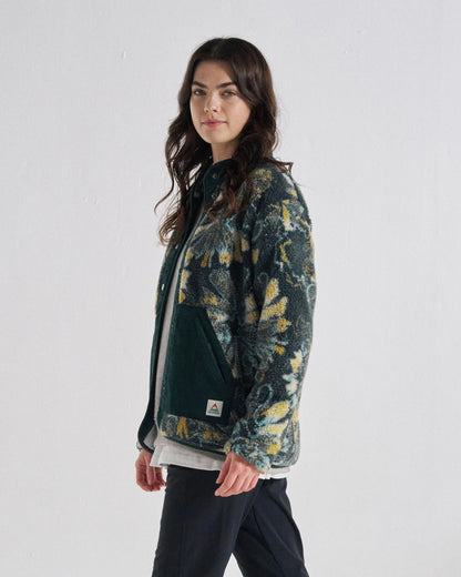 Clover Recycled Cotton-Lined Sherpa Fleece - Frost Dark Fern - Studio Model