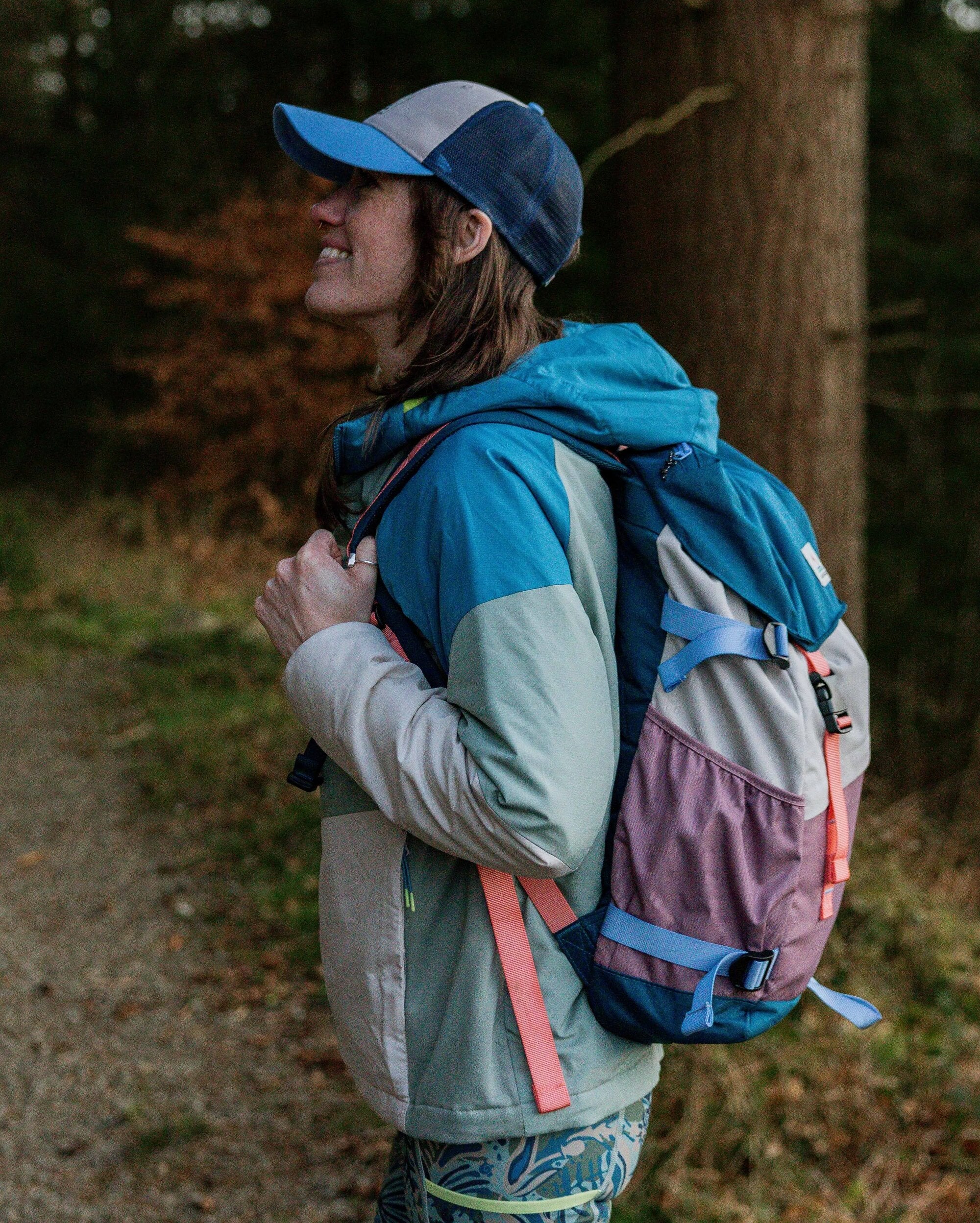 Shasta Lightweight Recycled Thermore® Insulated Jacket - Pistachio/Blue Steel - Lifestyle