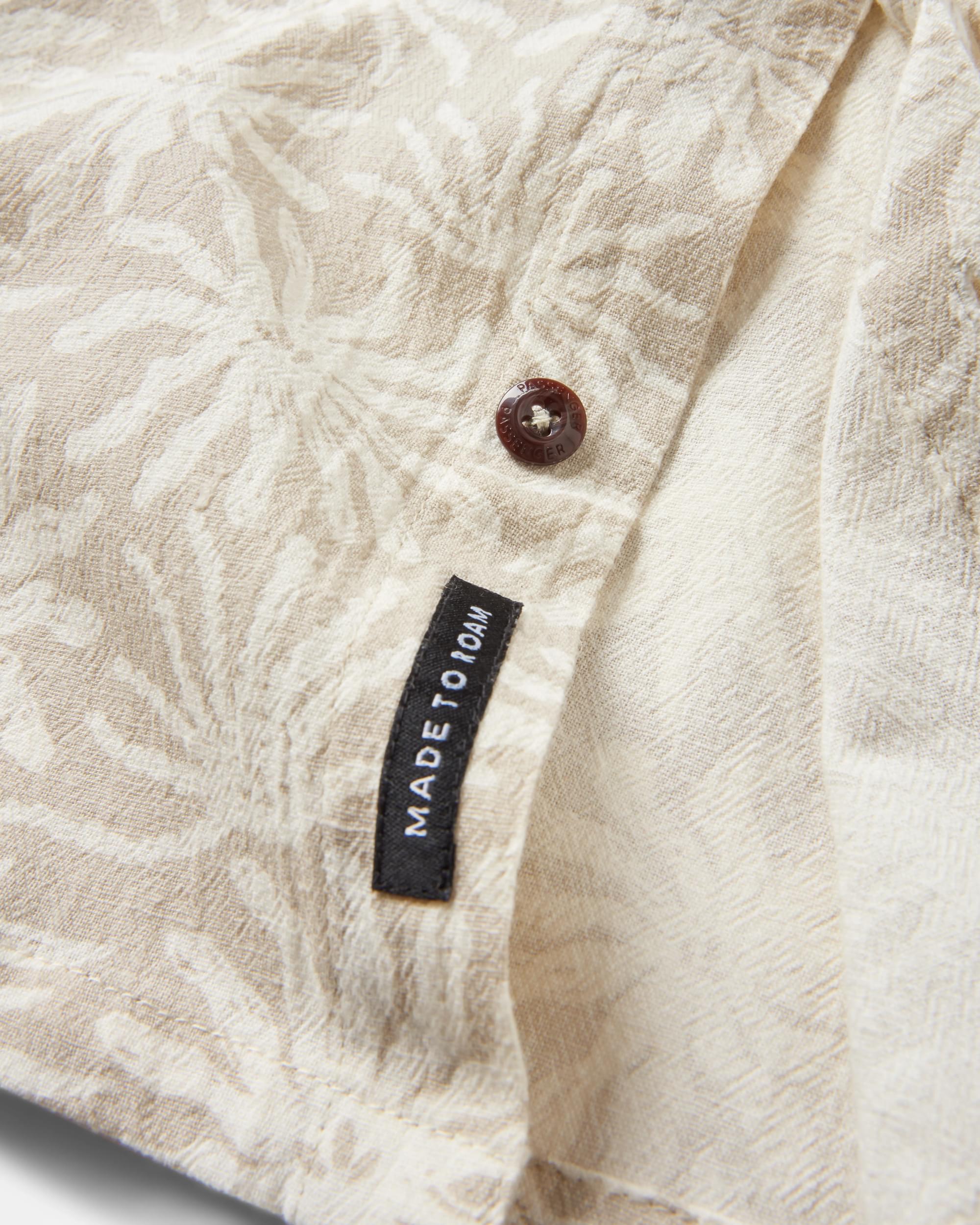 Chill Short Sleeve Shirt - Seaweed Pebble Grey - Flatlay