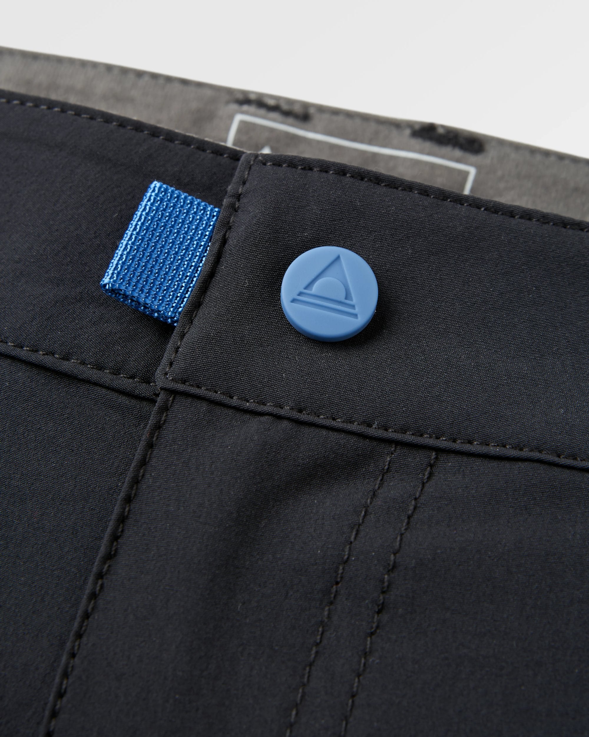 365 Trail 2.0 Short - Black - Flatlay