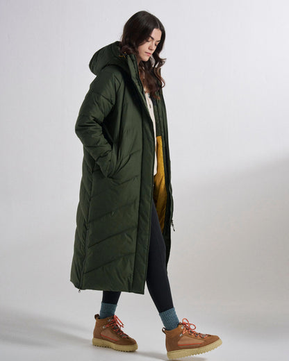 Tasman Recycled Long Insulated Jacket - Fir Tree - Studio Model