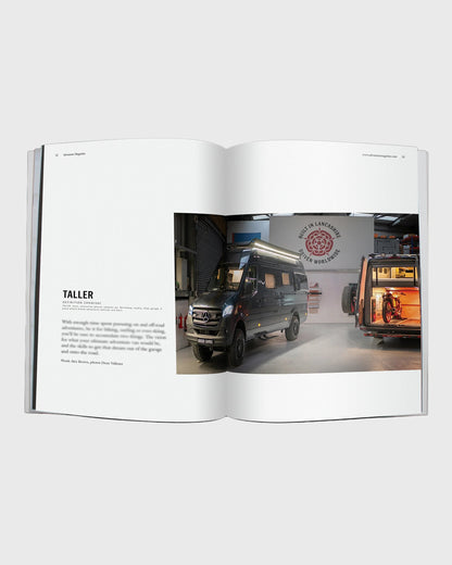 Advanture Magazine Issue 15 - Flatlay