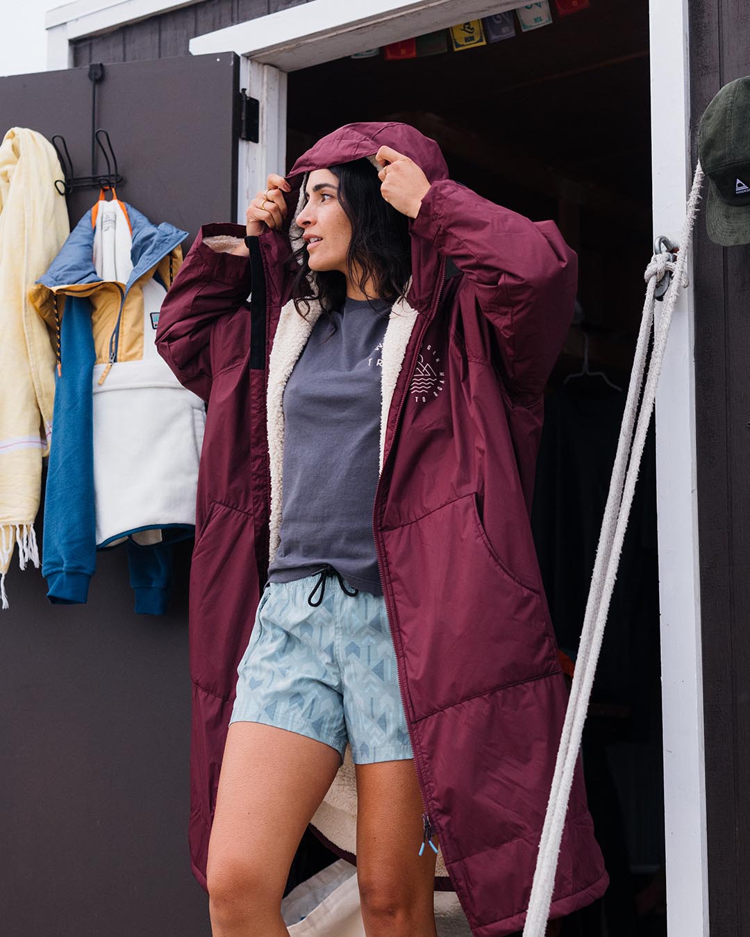 Womens_Escapism Recycled Sherpa Lined Changing Robe - Wine