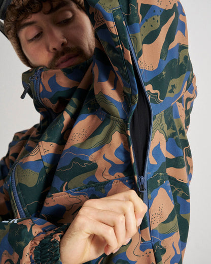 Snowscape Men's Recycled Softshell Pullover - Adventure Dark Fern - Studio Model