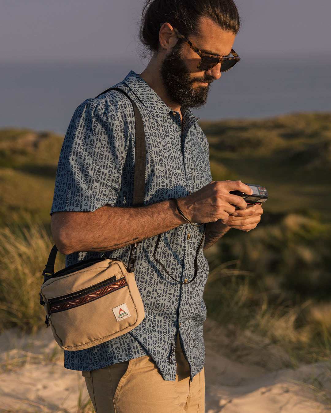 Cove Organic Cotton Short Sleeve Shirt - Blue Mini Geo - Lifestyle