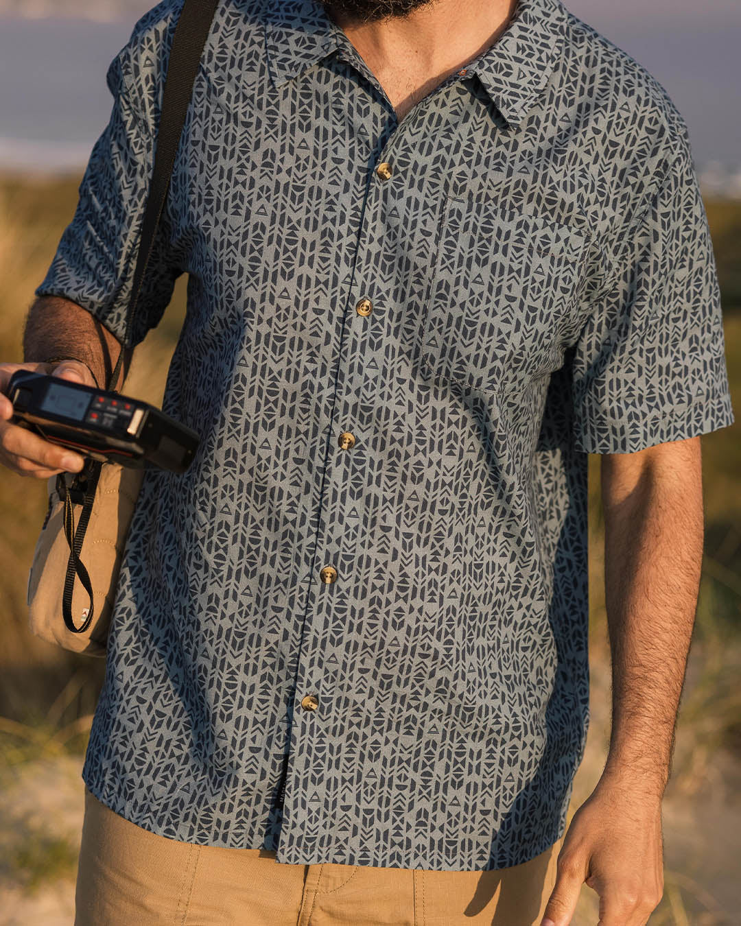 Cove Organic Cotton Short Sleeve Shirt - Blue Mini Geo - Lifestyle