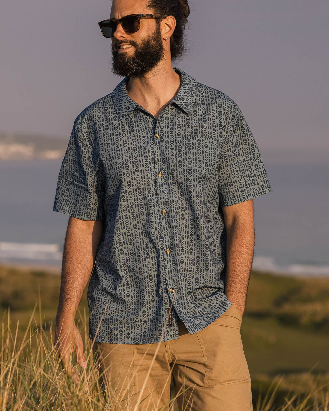 Cove Organic Cotton Short Sleeve Shirt - Blue Mini Geo - Lifestyle