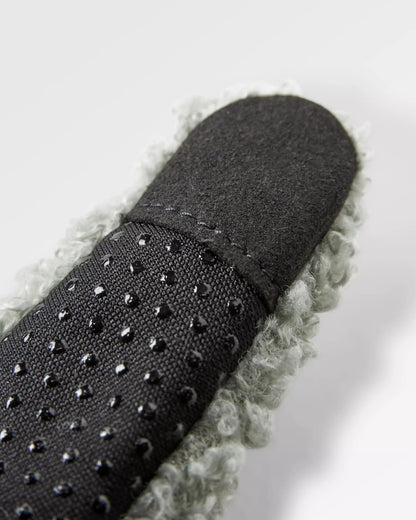 Snowfall 2.0 Recycled Sherpa Gloves - Pistachio - Flatlay