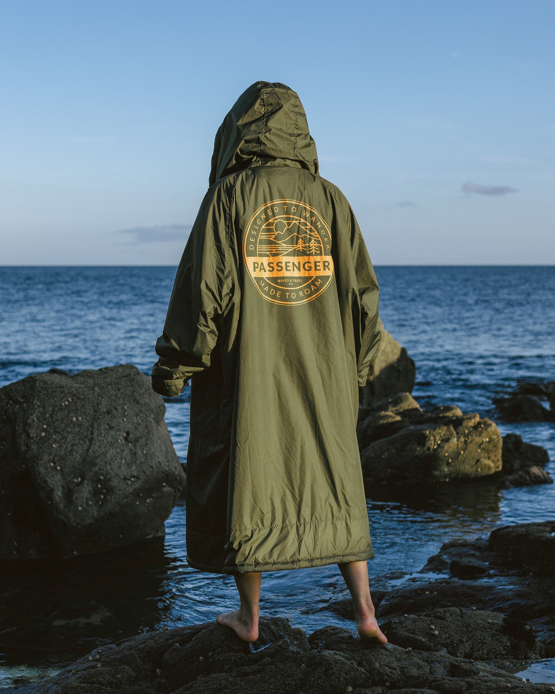 Womens_Waves Recycled Sherpa Lined Changing Robe - Khaki