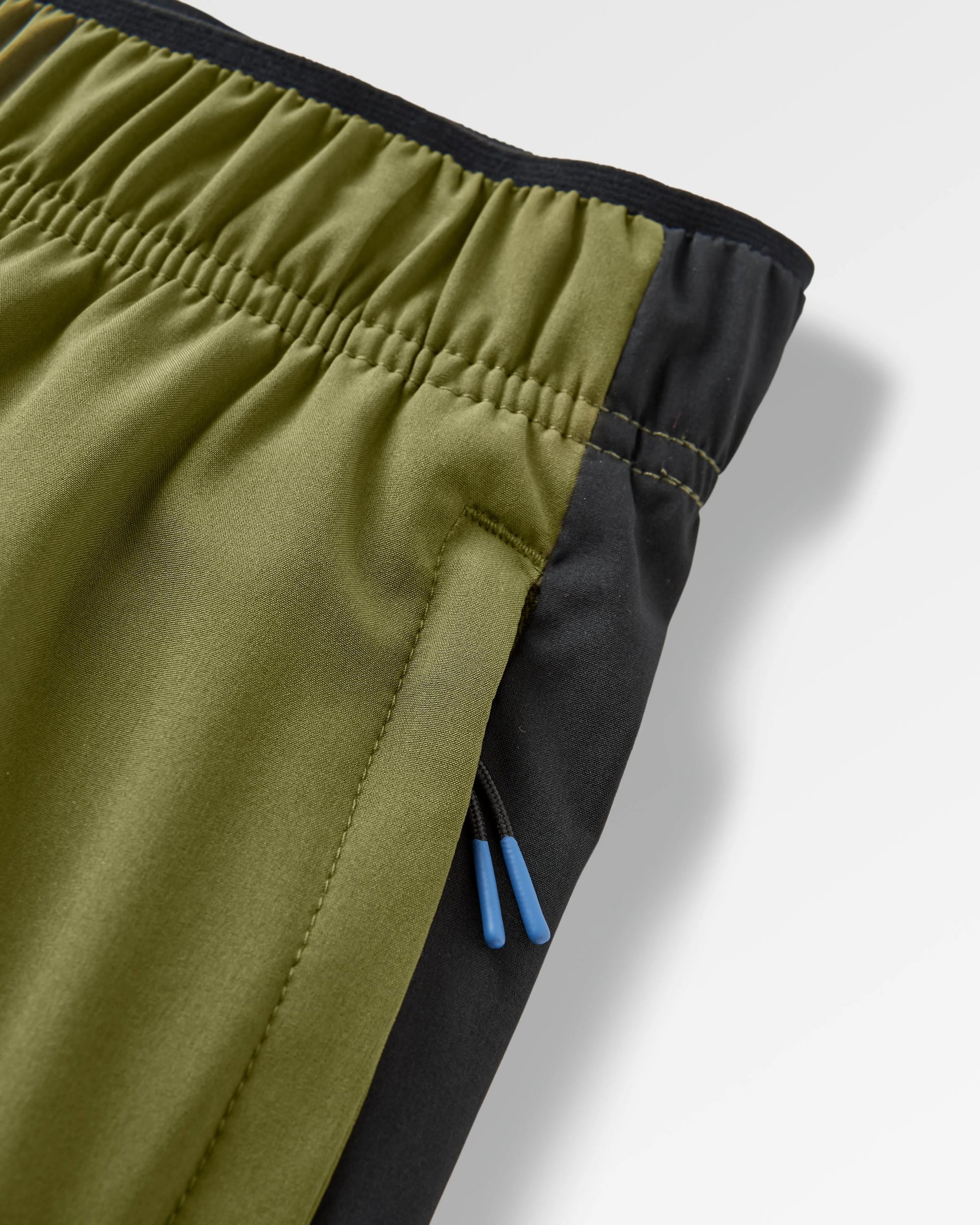 Swift Trail Short - Khaki - Flatlay