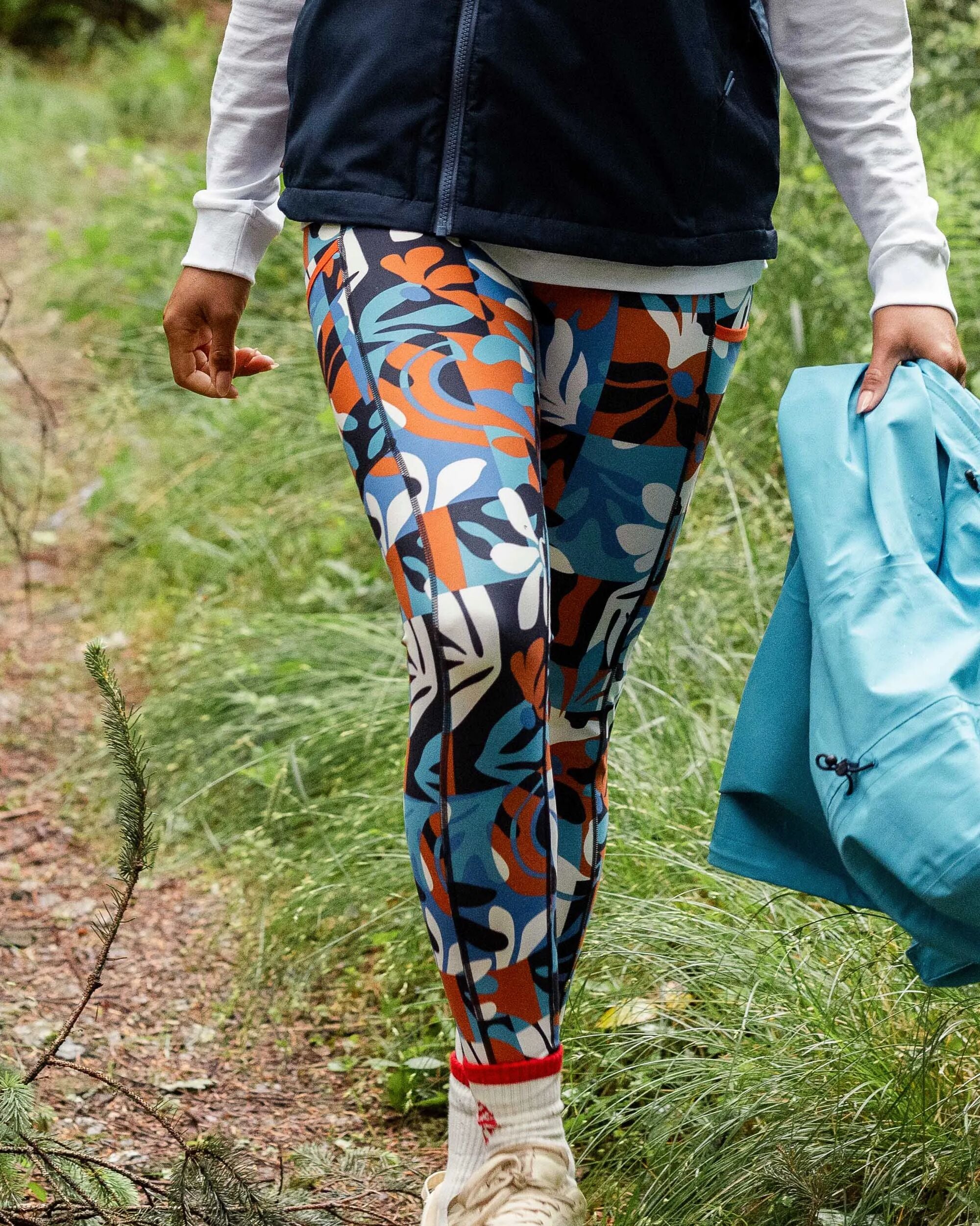 Mantra Recycled Active Legging - Mountain Foliage Blue - Lifestyle