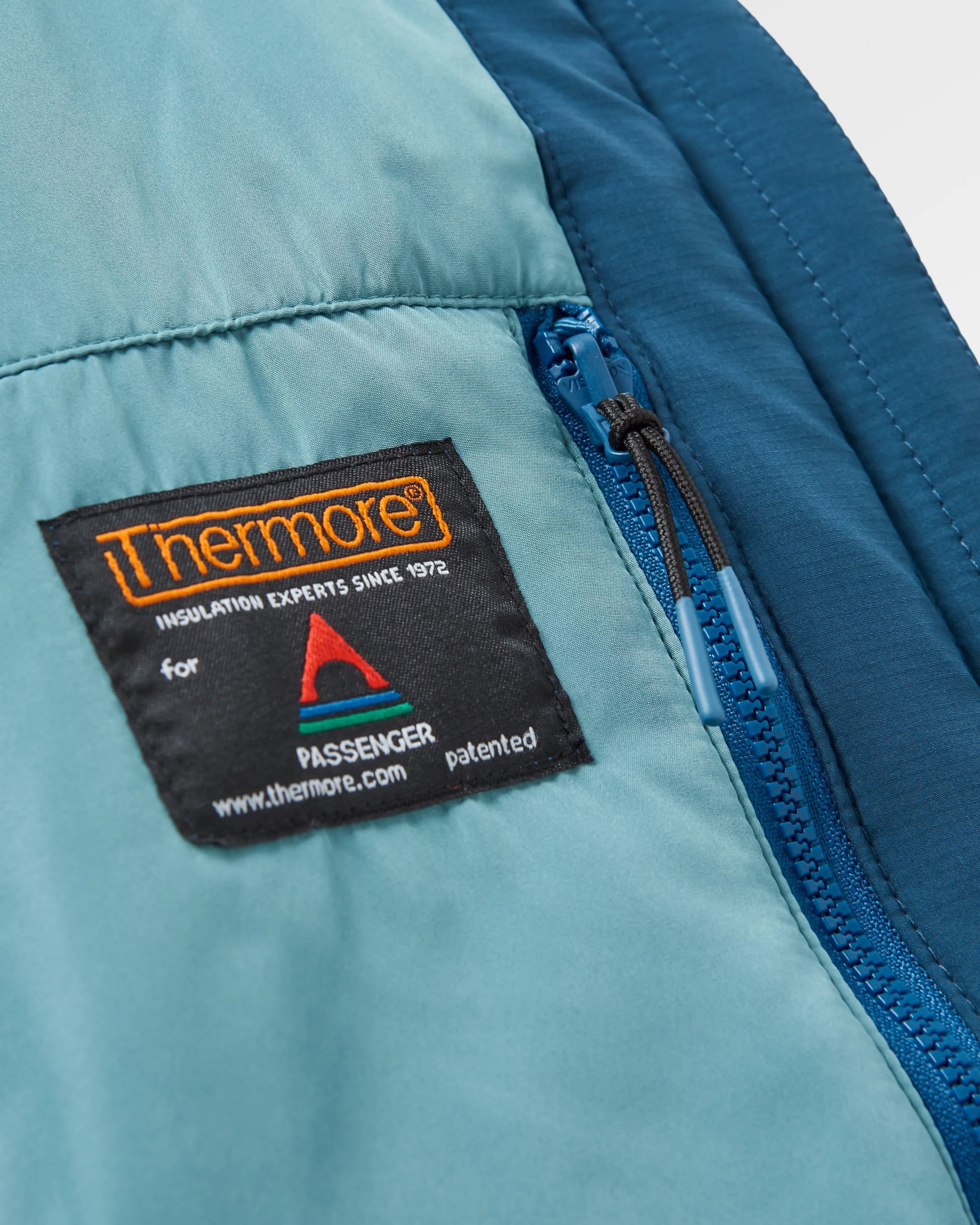 Daybreak Lightweight Recycled Thermore® Insulated Jacket - Rich Navy/Dark Denim/Arctic - Flatlay