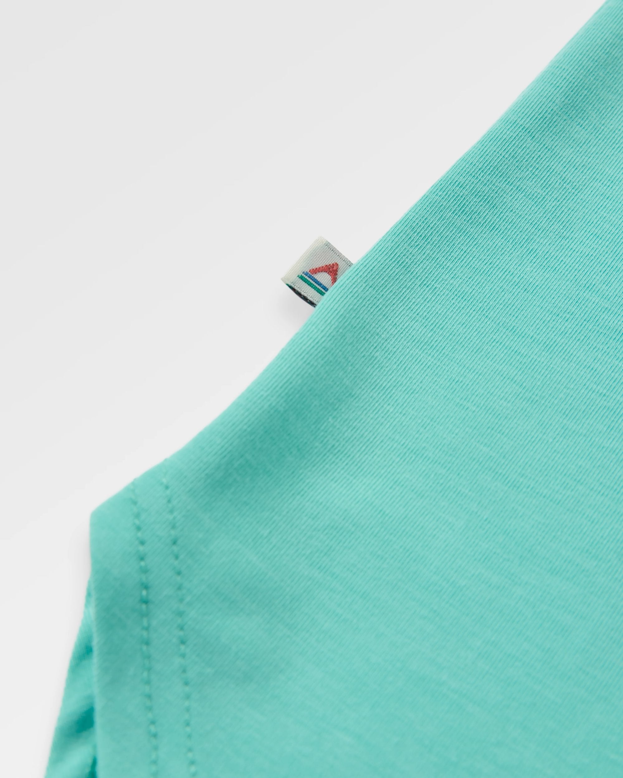 Chase The Light Active Vest - Aqua - Flatlay