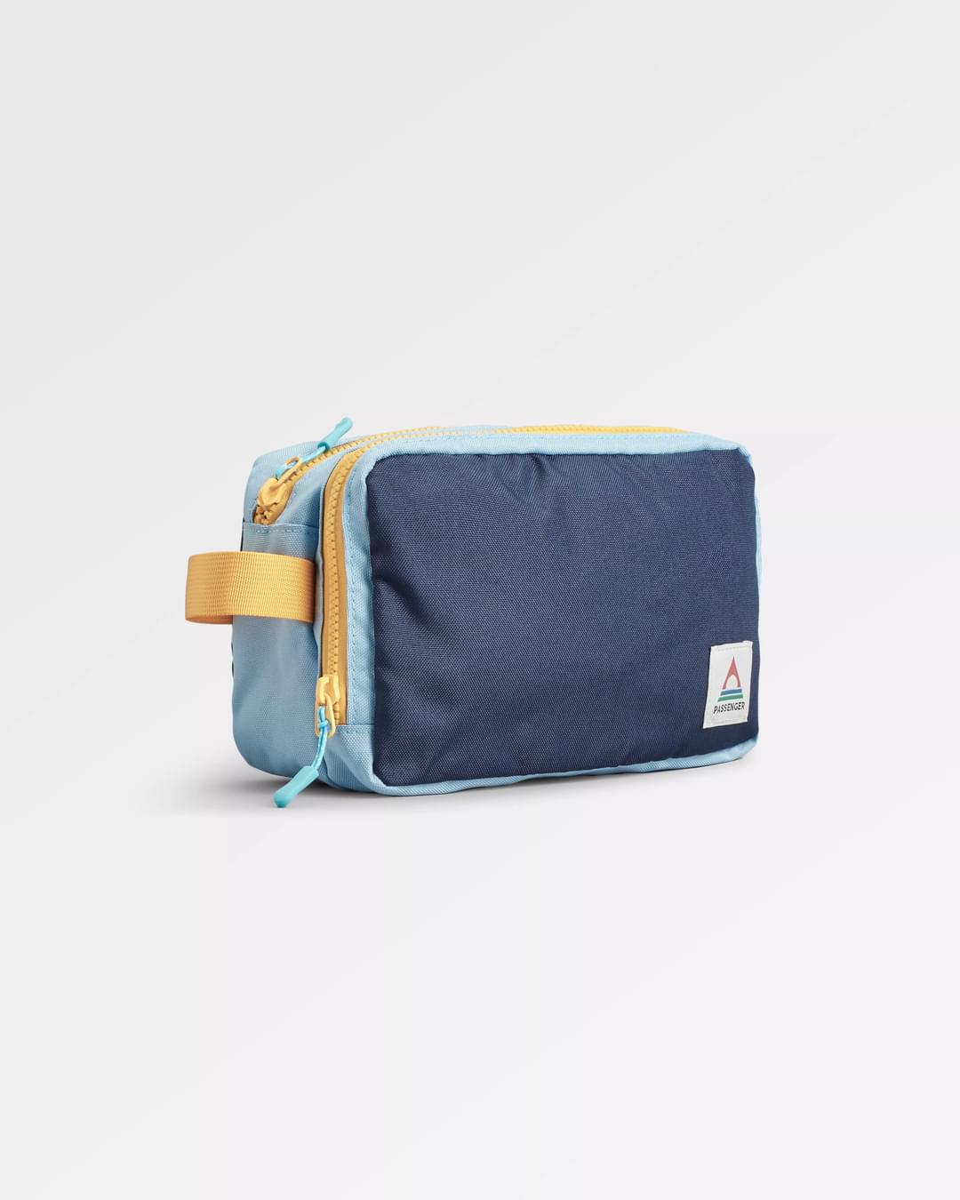 Travel Recycled Wash Kit - Navy/Blue - Flatlay