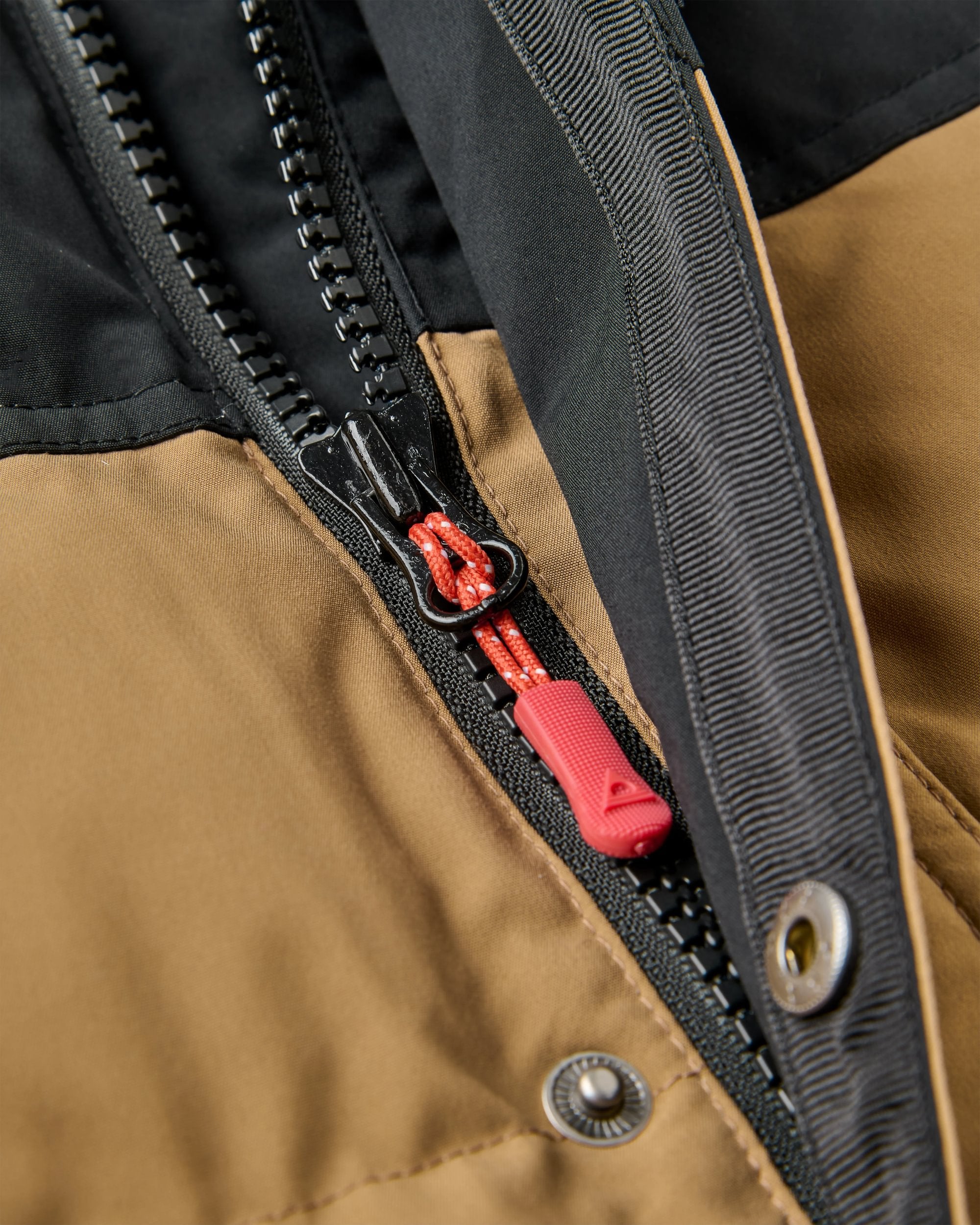 Baltic Recycled Insulated Gilet - Caramel/Black - Flatlay