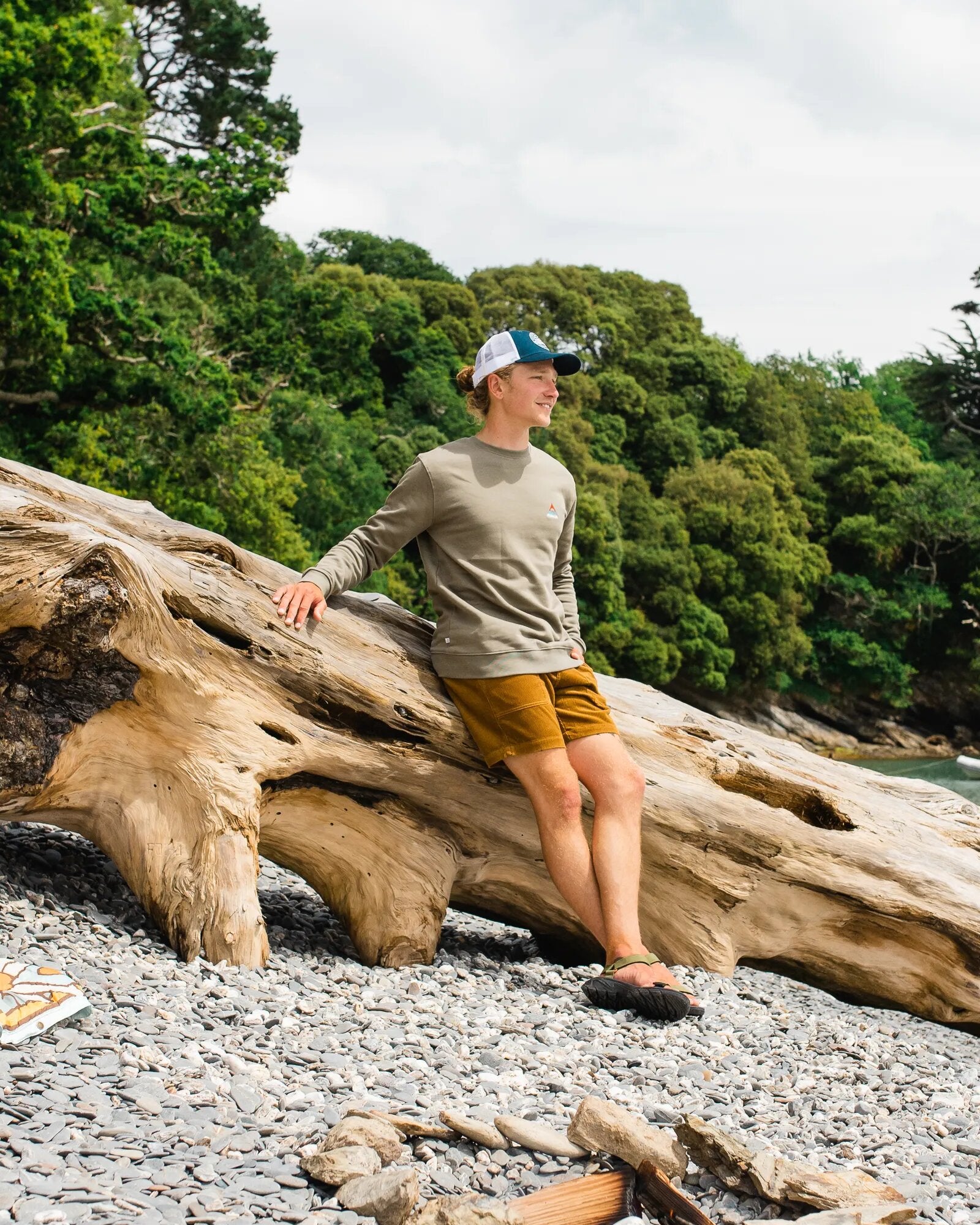 Vita Organic Cotton Sweatshirt - Dusty Olive - Lifestyle