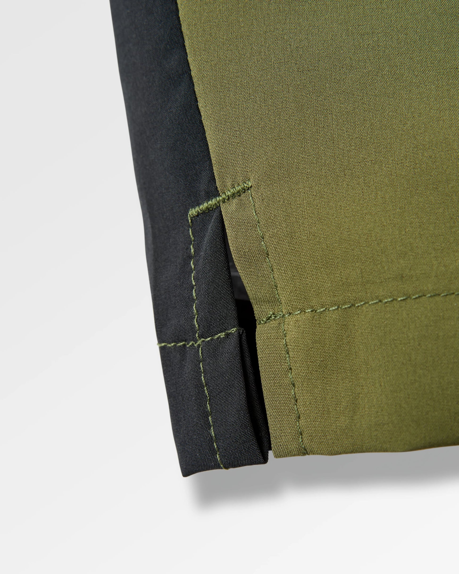 Swift Trail Short - Khaki - Flatlay