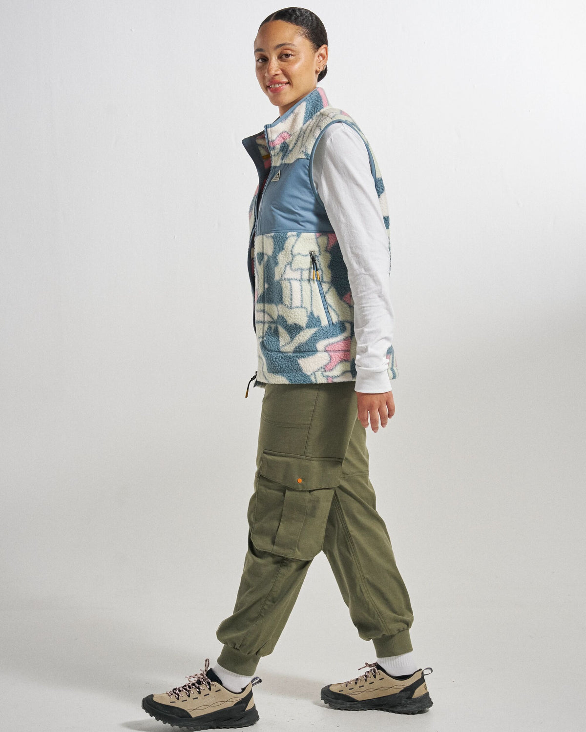 Home Full Zip Sherpa Gilet - Slower Rhythms Stormy Blue - Studio Model