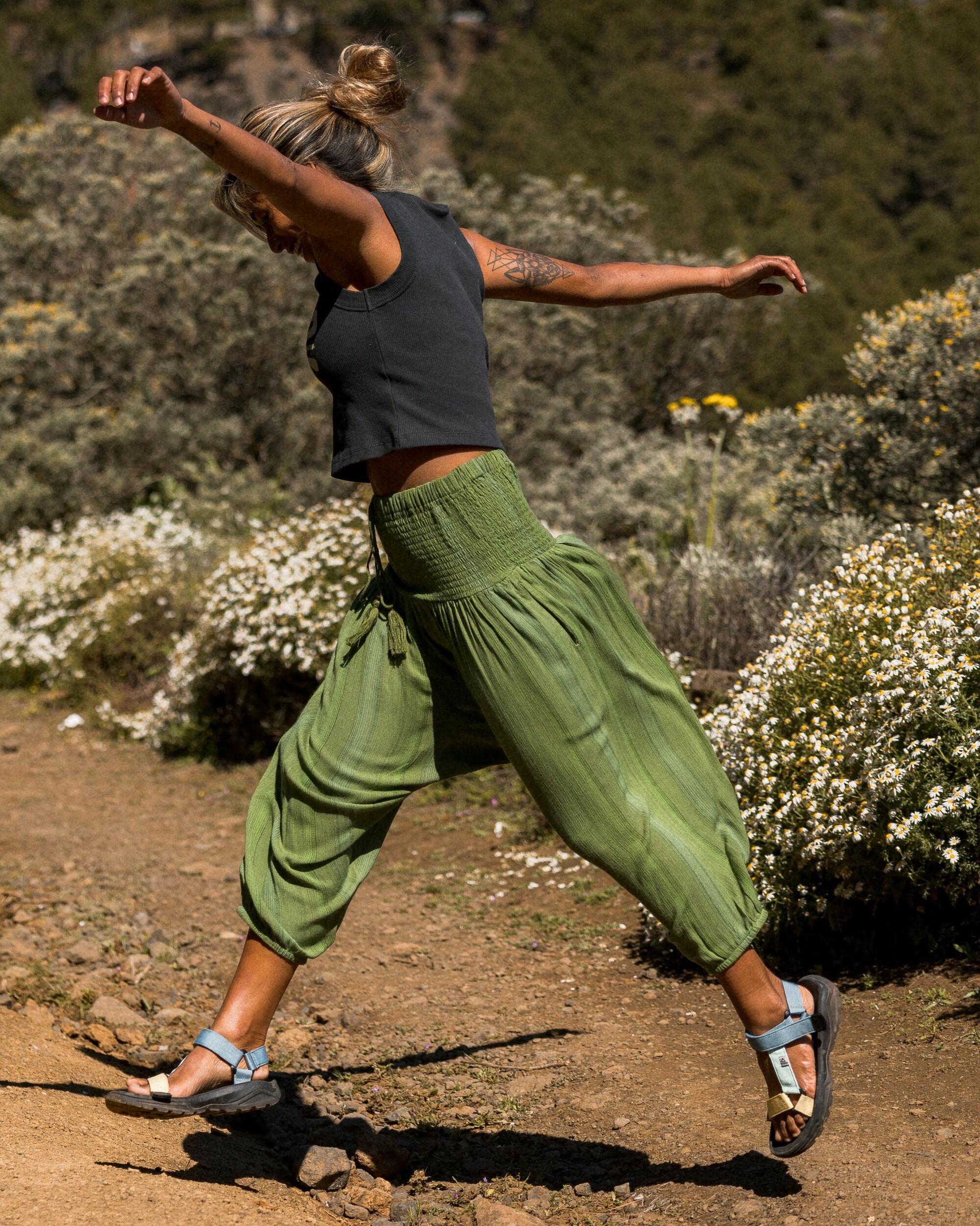 Daylily Loose Trouser - Stem Green Stripe - Lifestyle