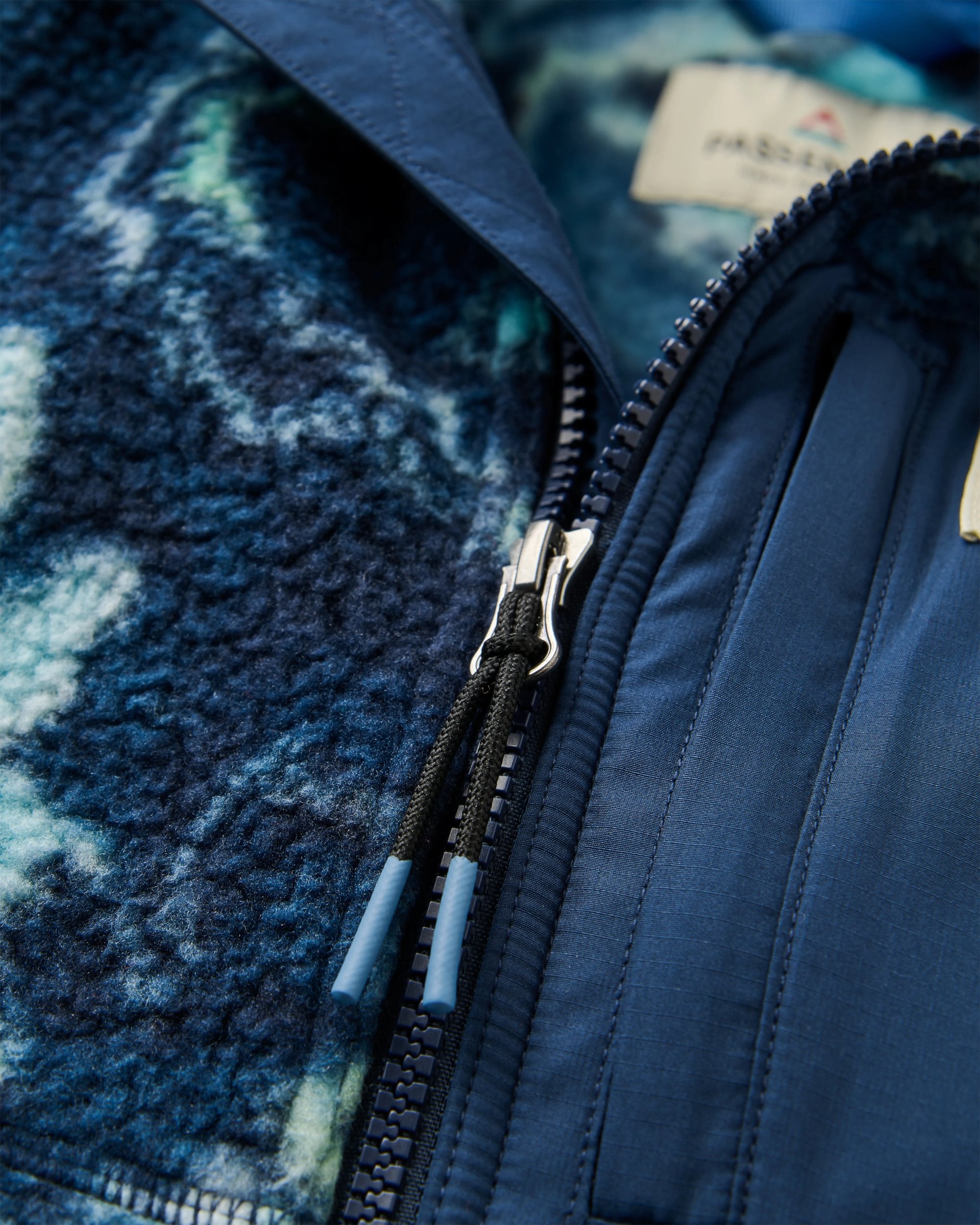 Fairbanks Recycled Sherpa Gilet - Frost Rich Navy - Flatlay