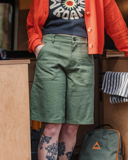 Lani Organic Twill Long Short - Wild Green - Lifestyle