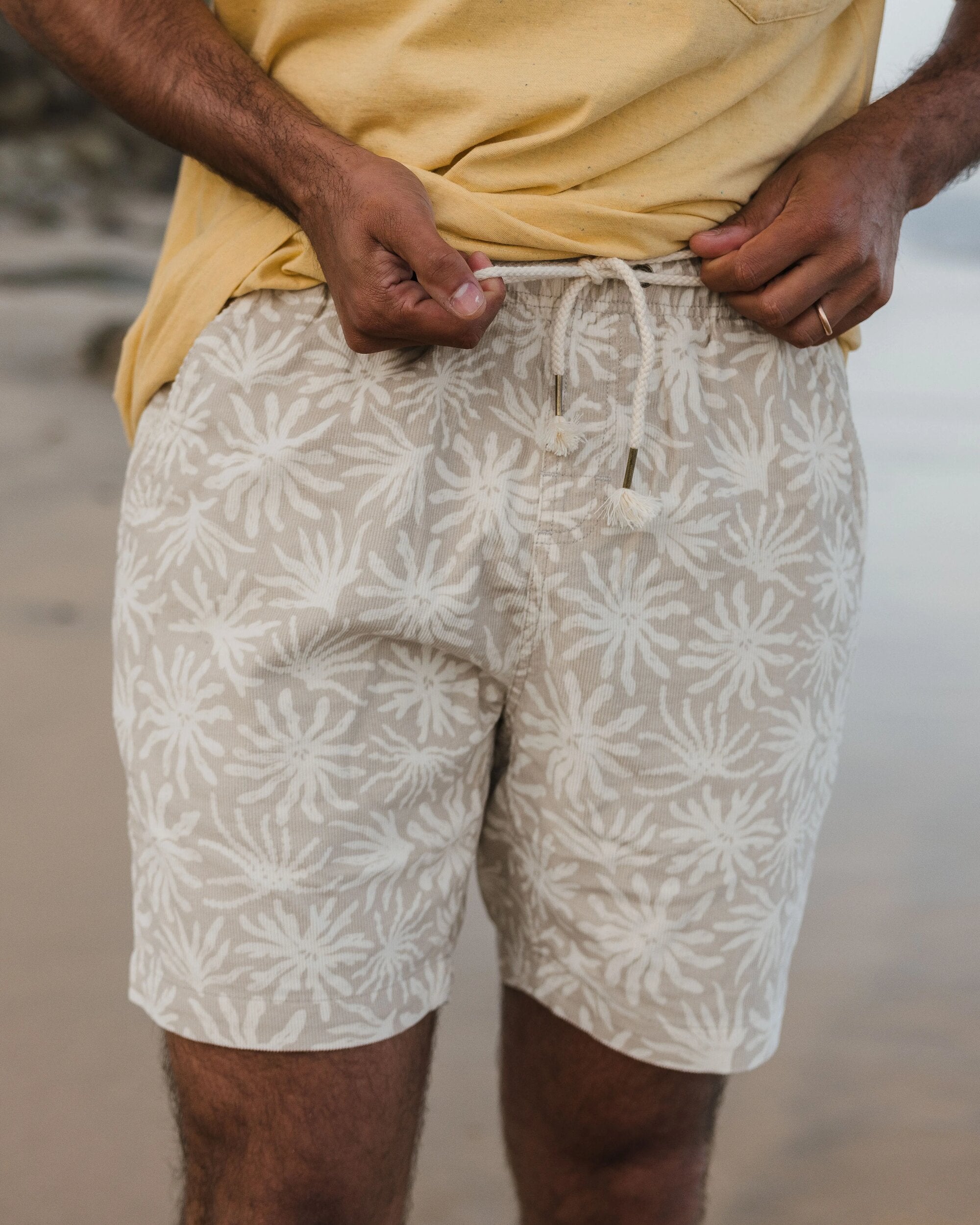 Drifter Corduroy Short - Seaweed Pebble Grey - Lifestyle