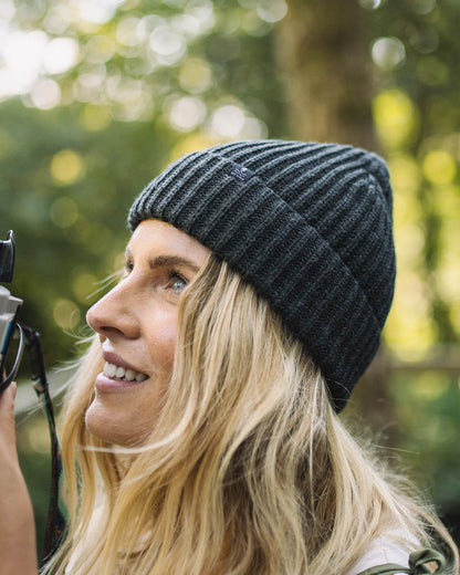 Womens_Fisherman Recycled Acrylic Beanie - Charcoal